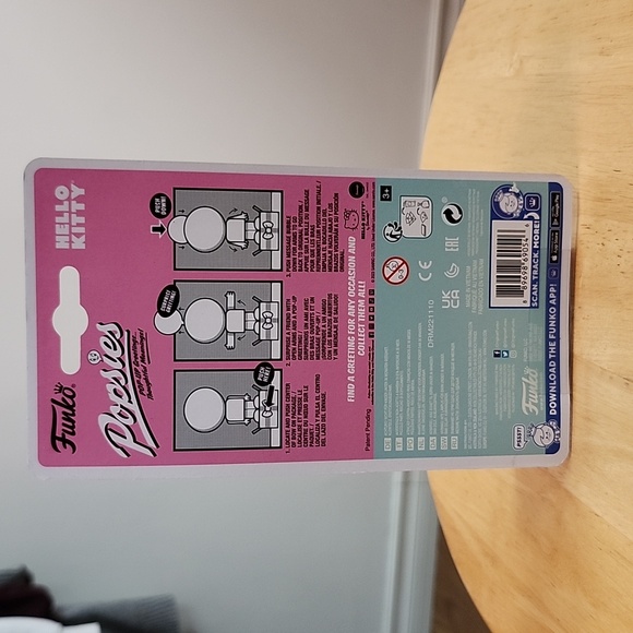 BNIP Funko x Sanrio Hello Kitty as Easter Bunny Popsies - Picture 6 of 7